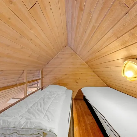 Laetitita - From The Sea By Interhome